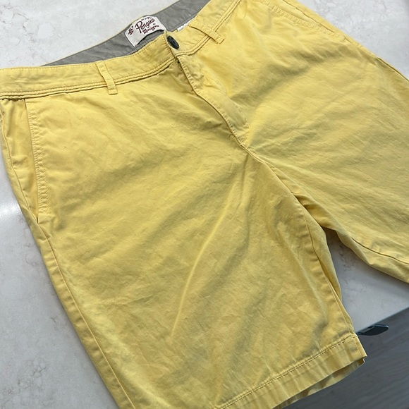Men’s Penguin Yellow Shorts 36 Waist - Picture 1 of 2